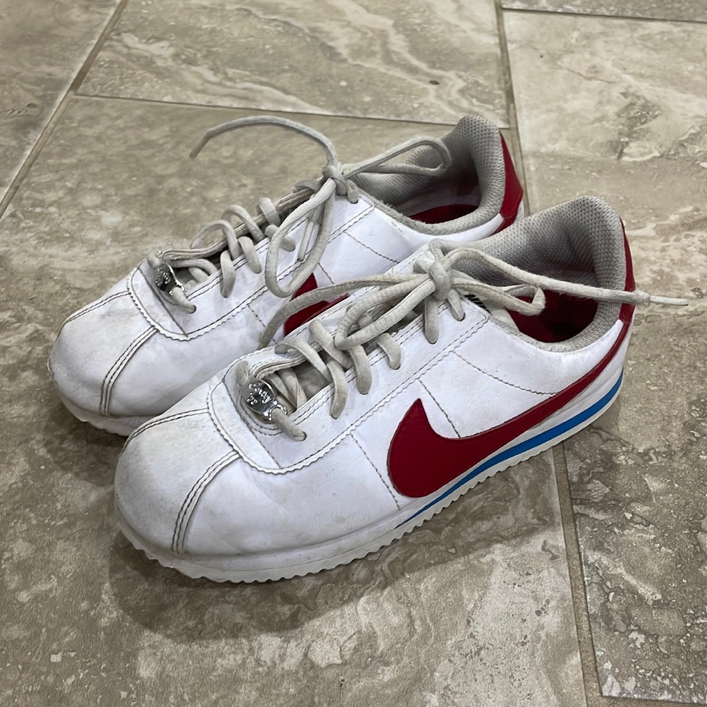 NIKE CORTEZ BASIC SL FORREST GUMP (GS) WHITE / VARSITY RED 904764 103 Sz 4.5Y‎